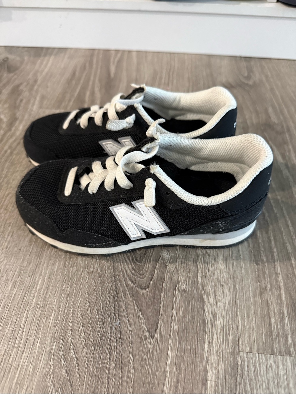 New Balance Kids' Black & White Lace-Up Sneakers size 11 Toddler